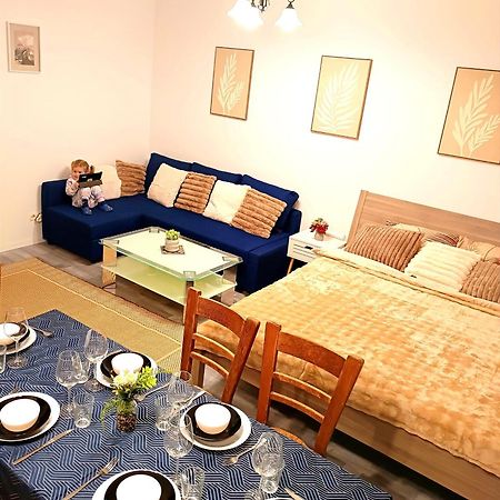 Family Apartments 2 Room'S Muerzzuschlag Ngoại thất bức ảnh