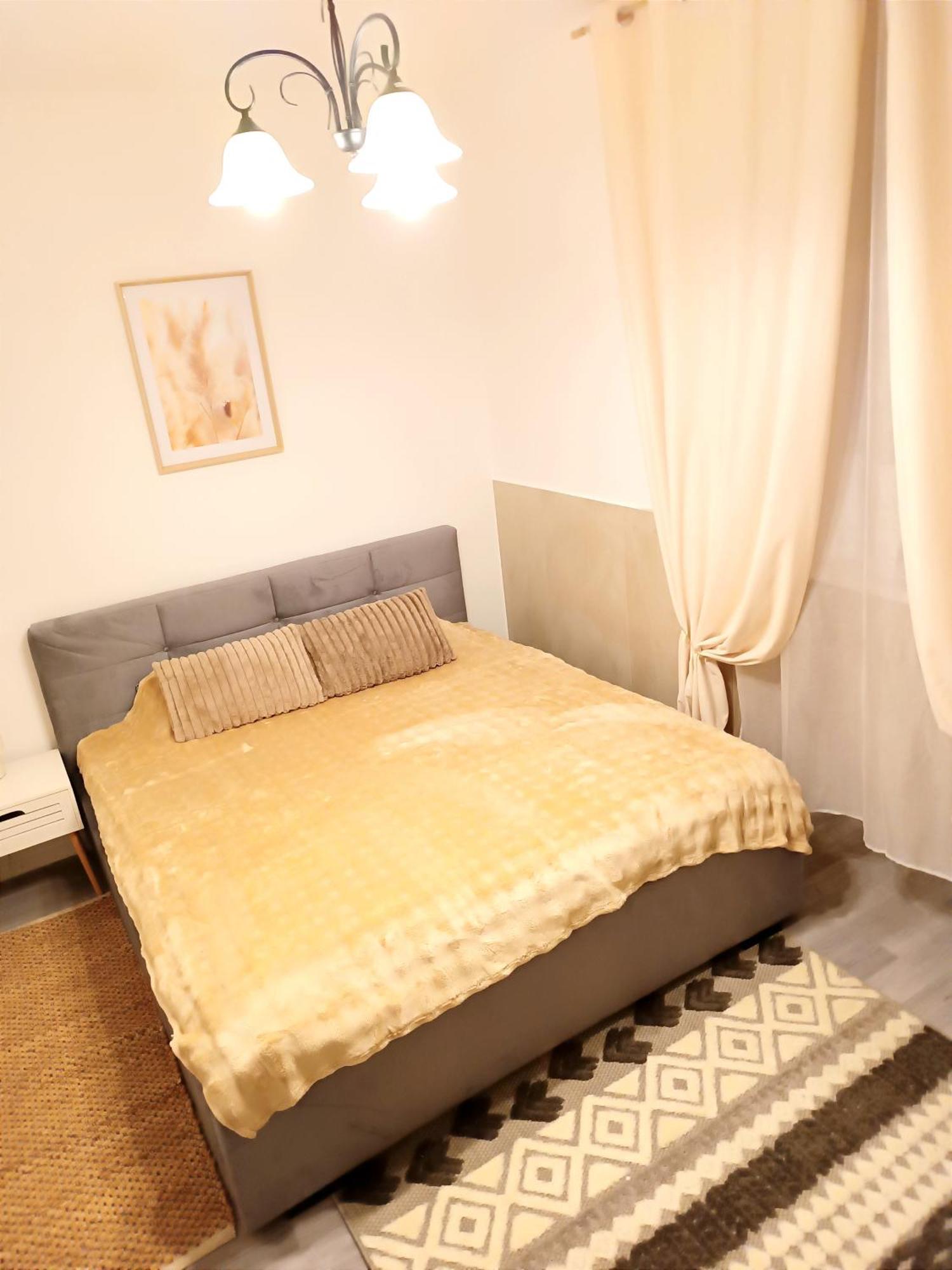 Family Apartments 2 Room'S Muerzzuschlag Ngoại thất bức ảnh